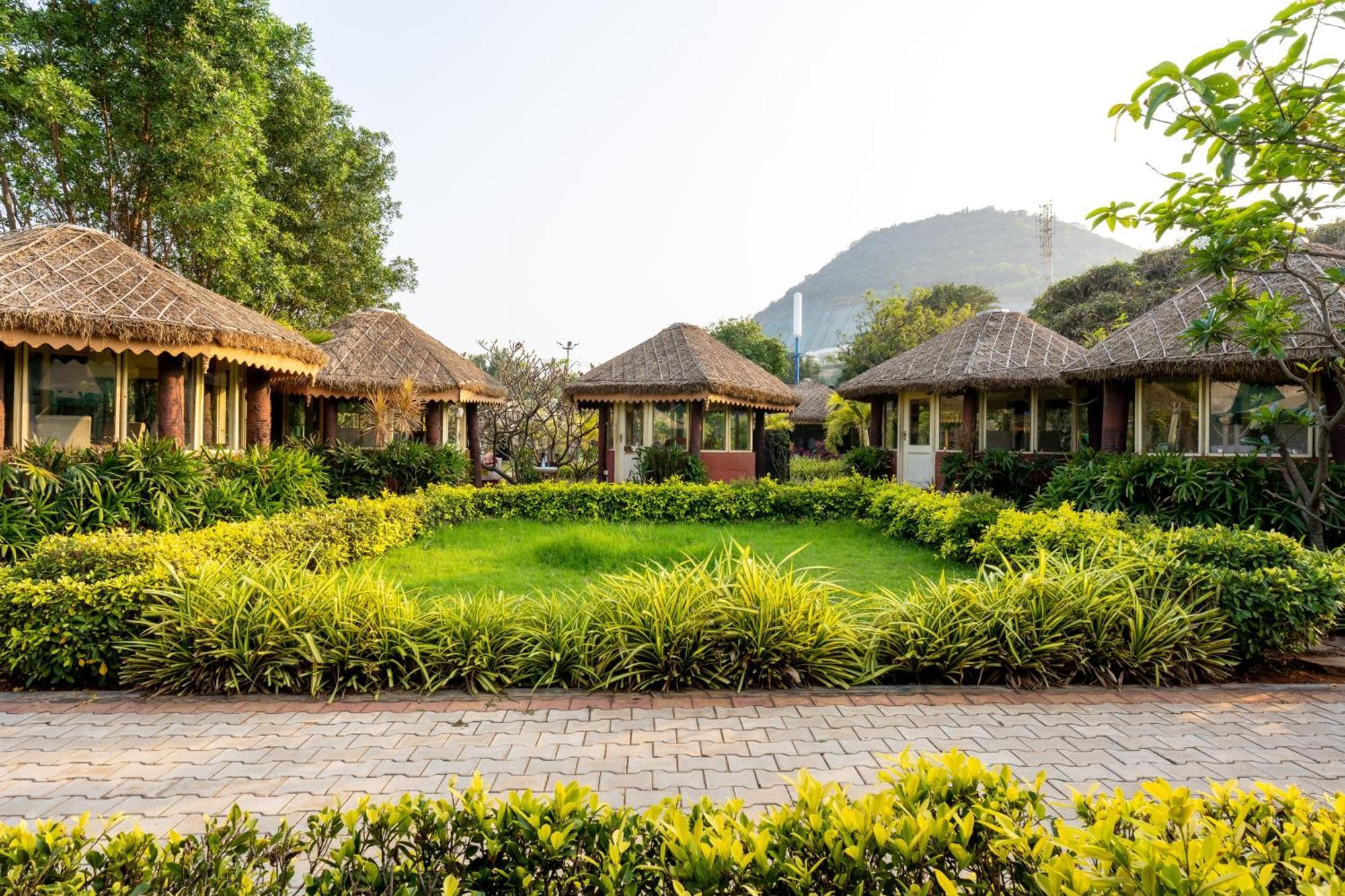 Shore Front Resort Visakhapatnam Exteriör bild